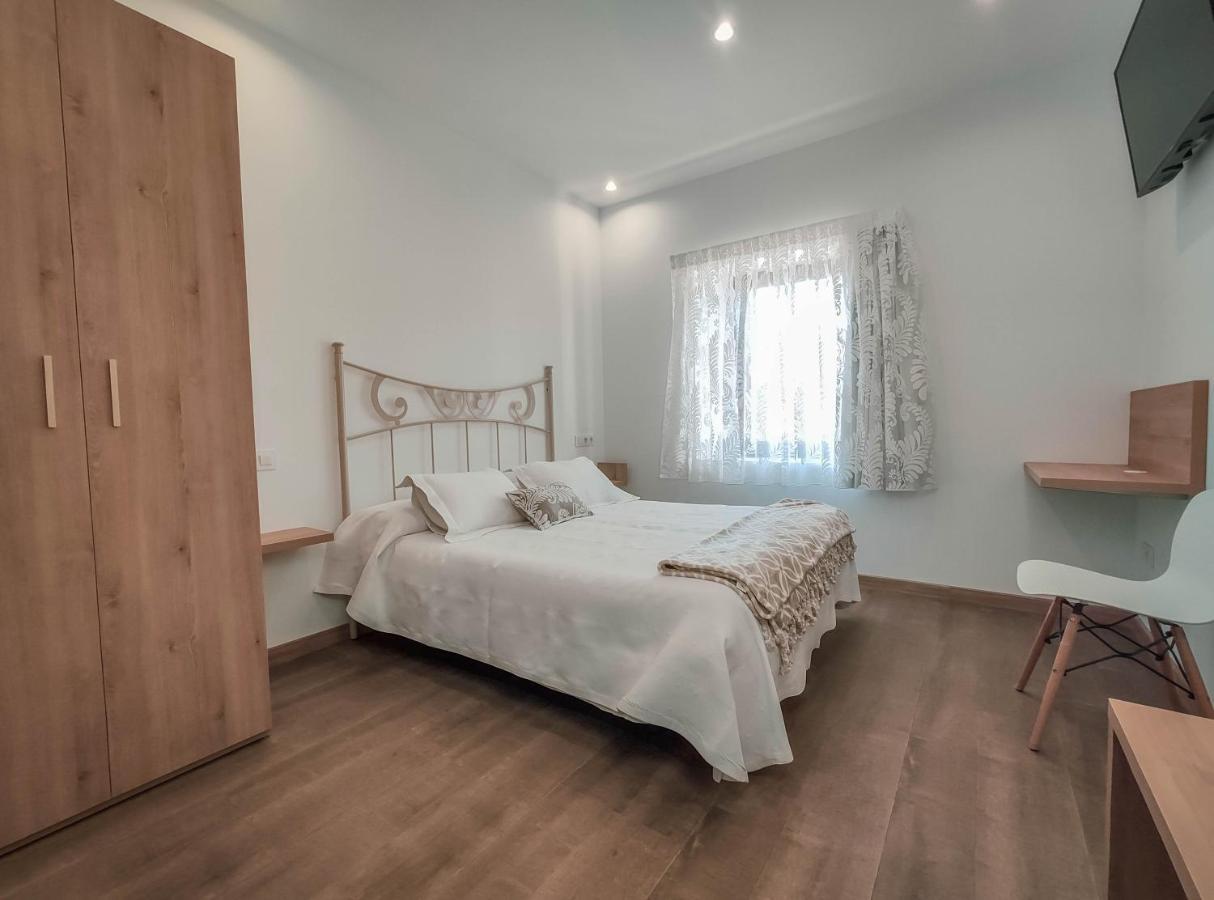Hostal Oleo Auto Check-In Сантандер Экстерьер фото
