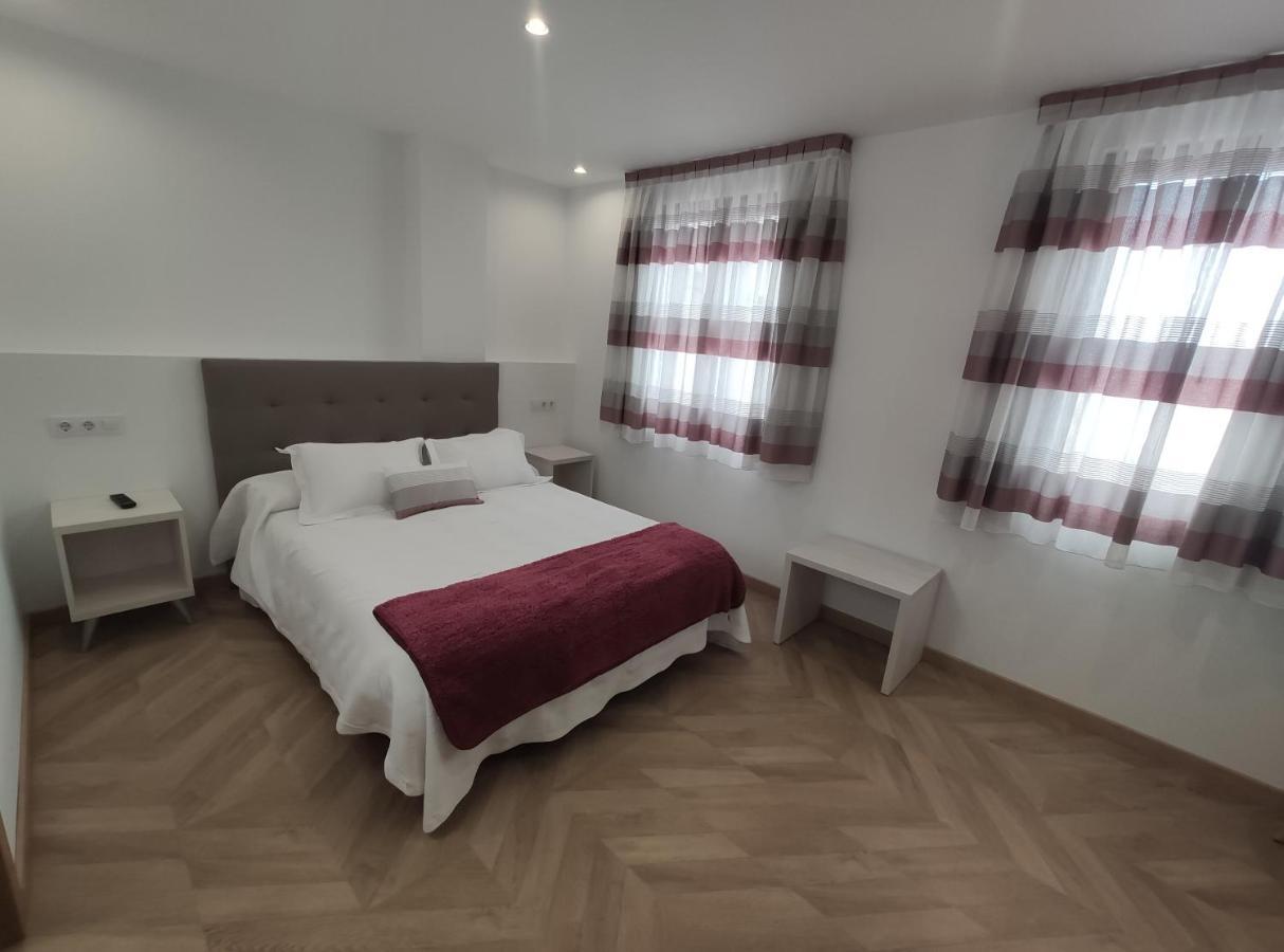 Hostal Oleo Auto Check-In Сантандер Экстерьер фото